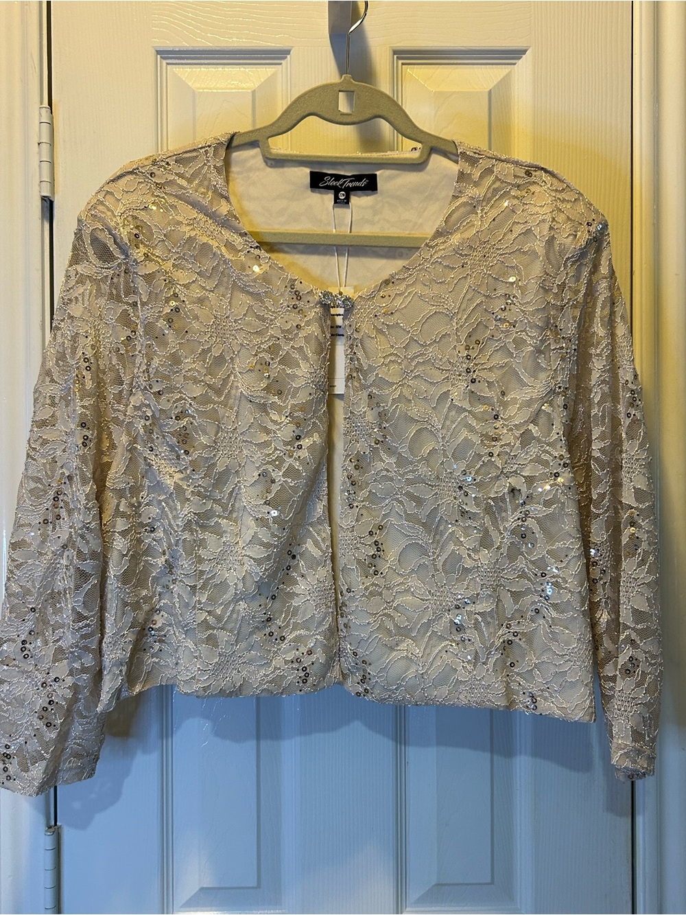 Sleek Trends Women's Sequin Lace Cropped Jacket - Cream